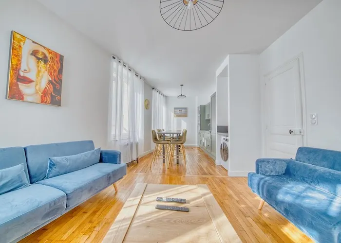 Excellence Sarrail Apartment Reims